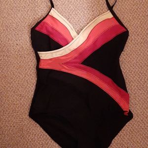 Fanta sizer slimming swimsuit